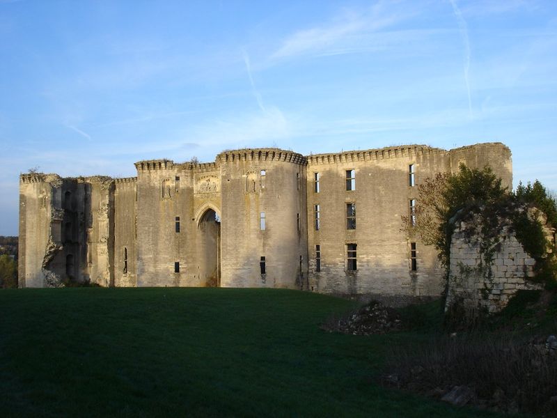 Vue de la facade du chateau